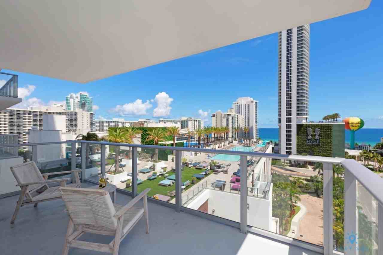 4010 South Ocean Drive - Photo 4 of 100