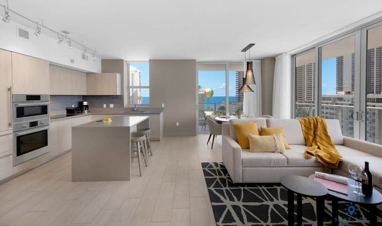 4010 South Ocean Drive - Photo 7 of 100