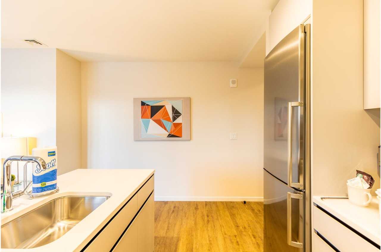 131 Seaport Blvd #1050364P - Photo 5 of 19