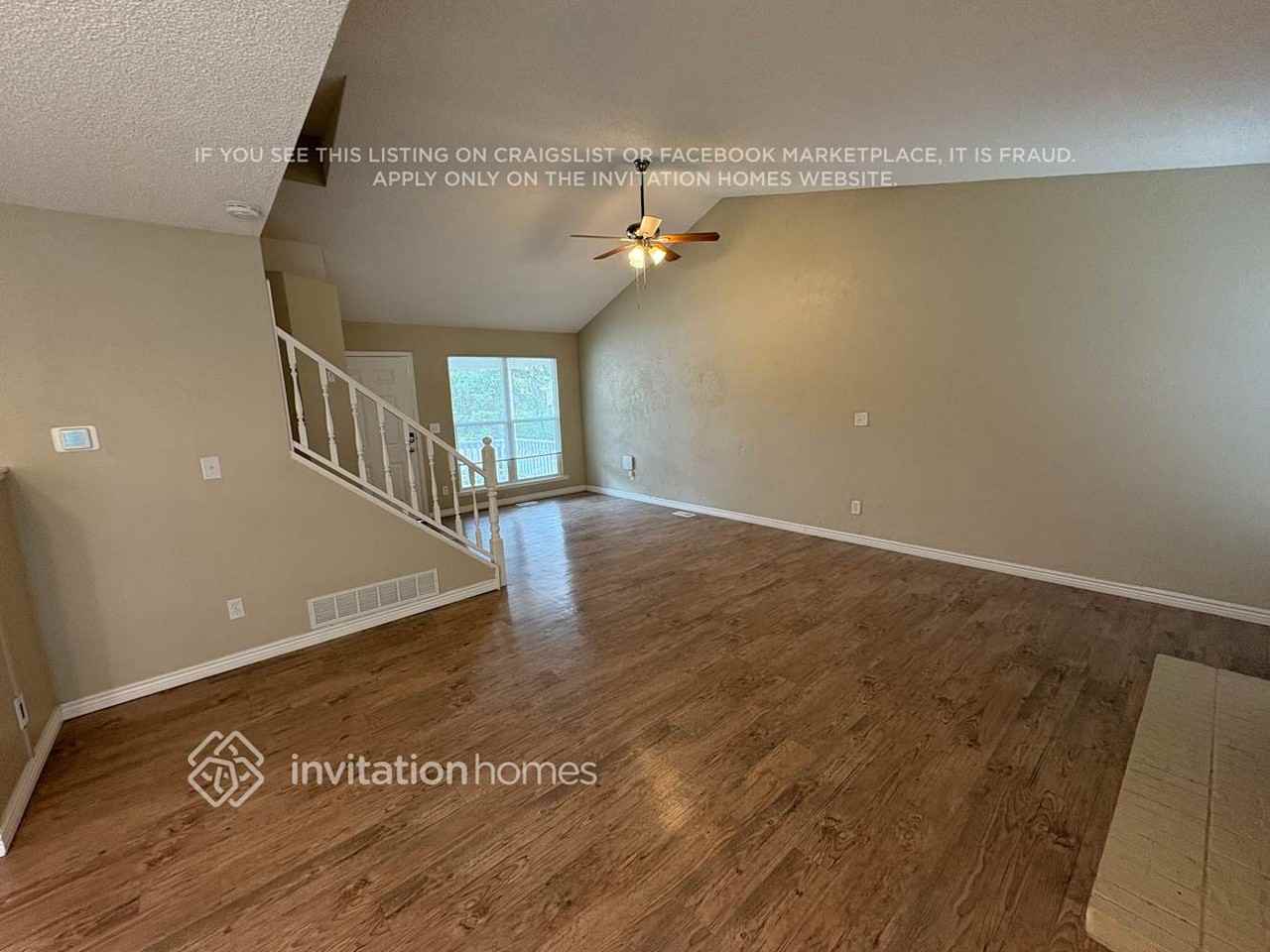 12052 Ivanhoe Cir - Photo 5 of 16