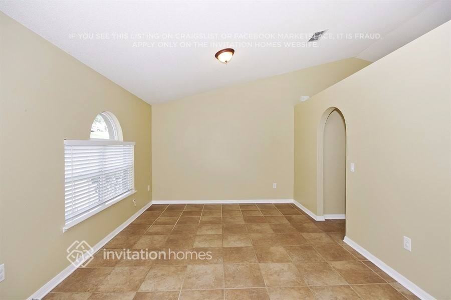 912 Jayhil Dr - Photo 4 of 15