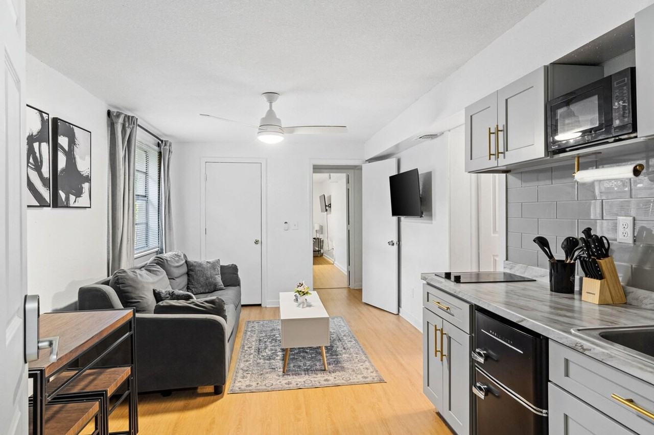 3903 E Powhatan Ave #1244367P - Photo 5 of 19