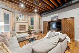 2130 W Washington Blvd - Photo 1 of 1