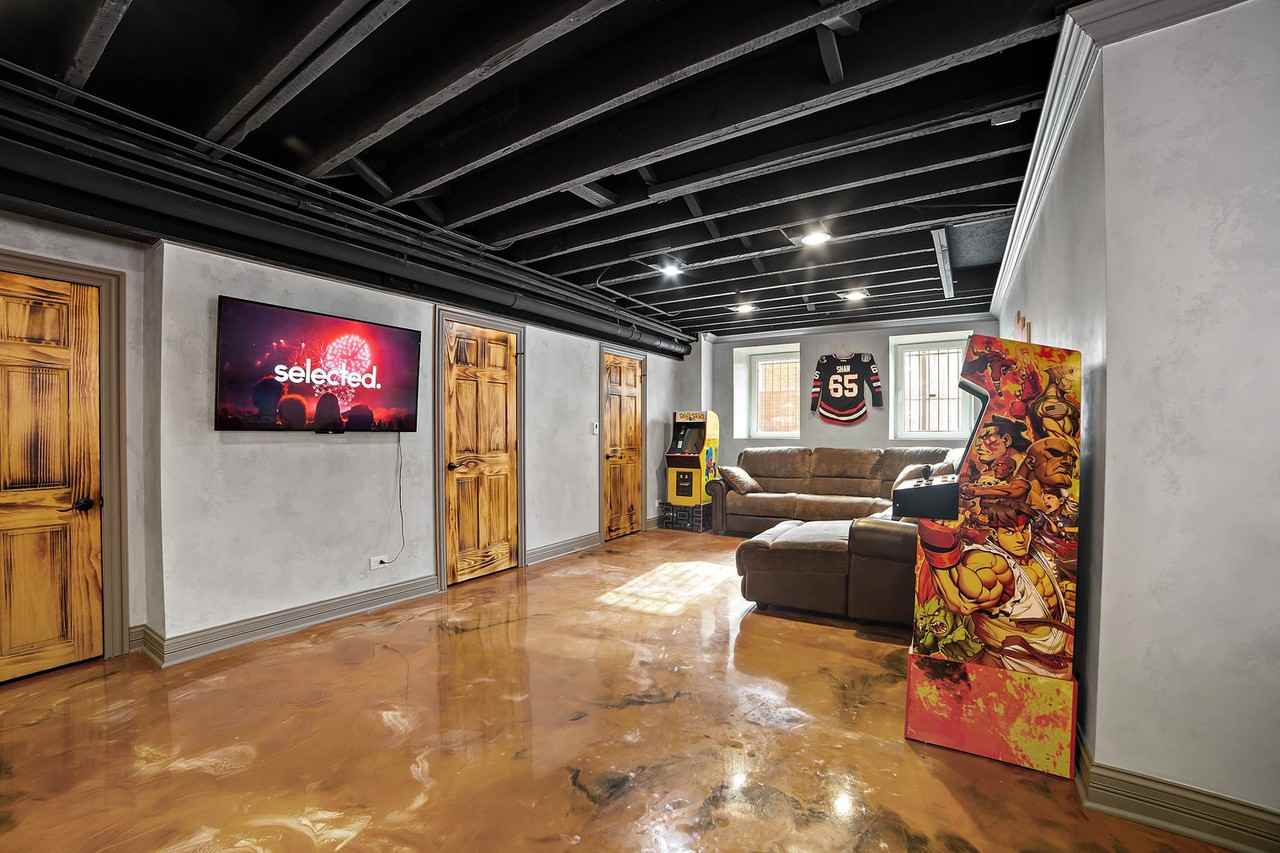 2130 W Washington Blvd #1244927P - Photo 3 of 50