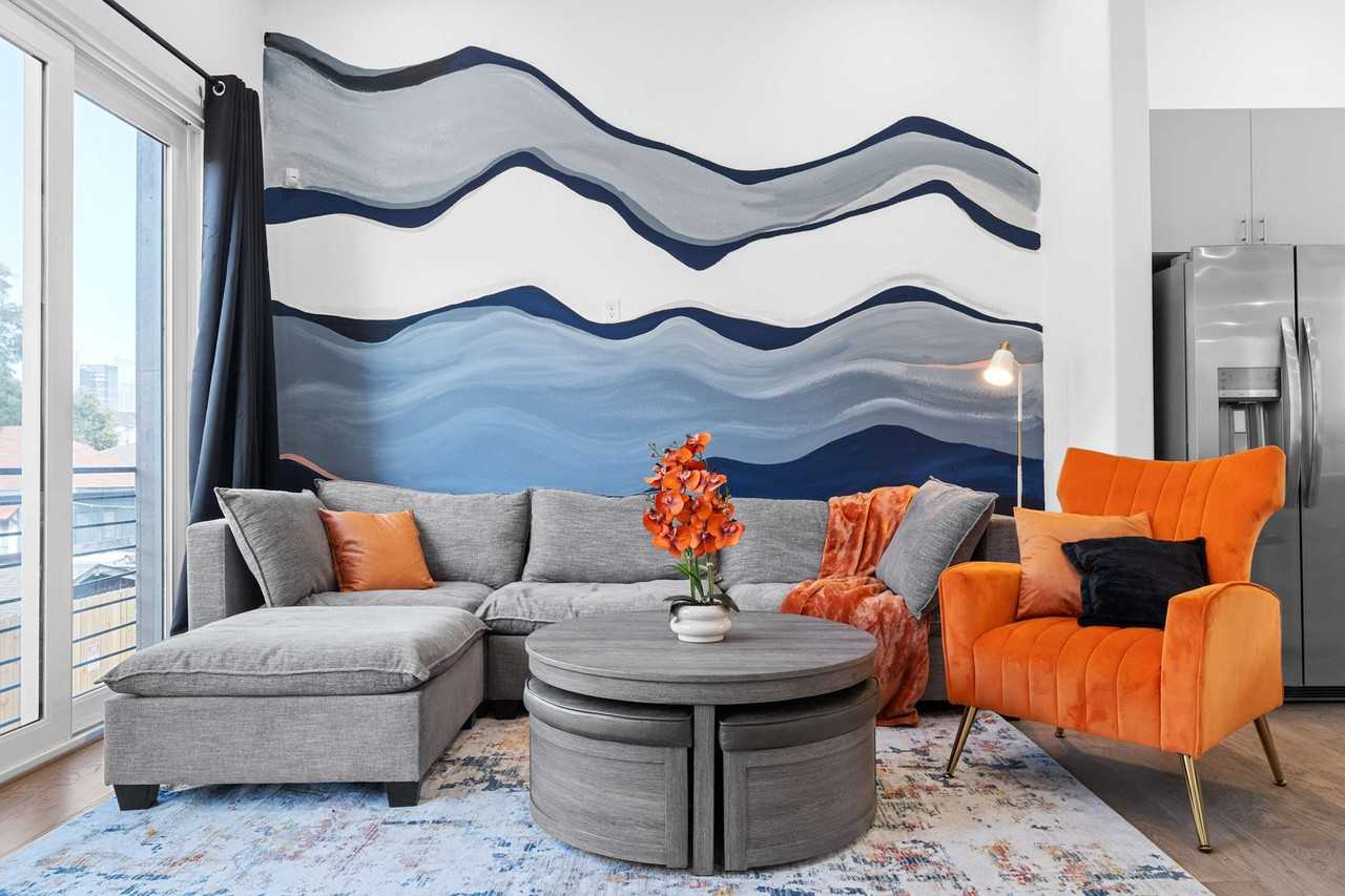 2109 Mcgowen St #1244934P - Photo 5 of 50