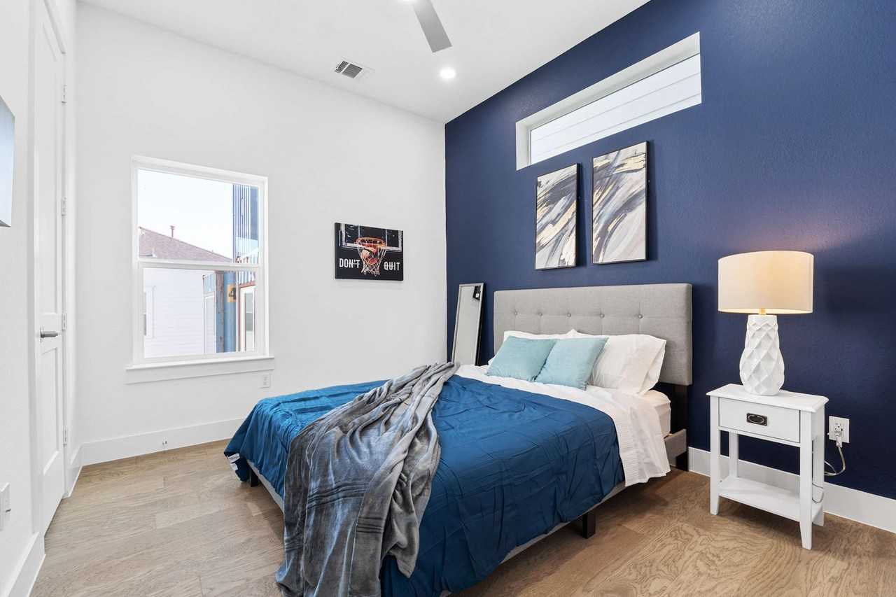 2109 Mcgowen St #1244934P - Photo 6 of 45