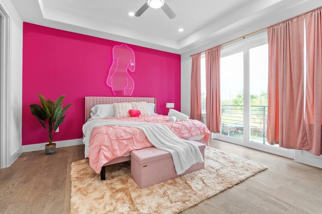 2103 Mcgowen St #1244937P - Photo 4 of 50