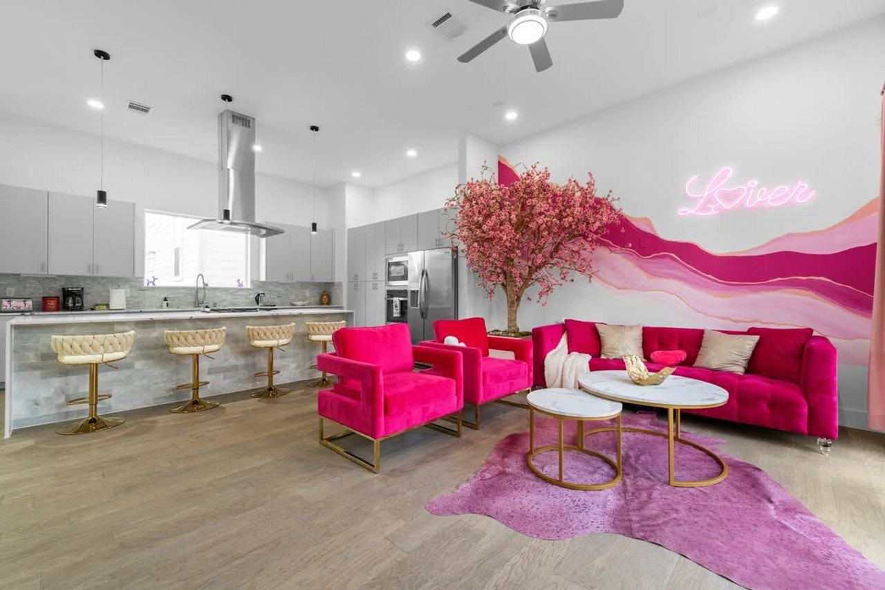 2103 Mcgowen St #1244937P - Photo 7 of 50