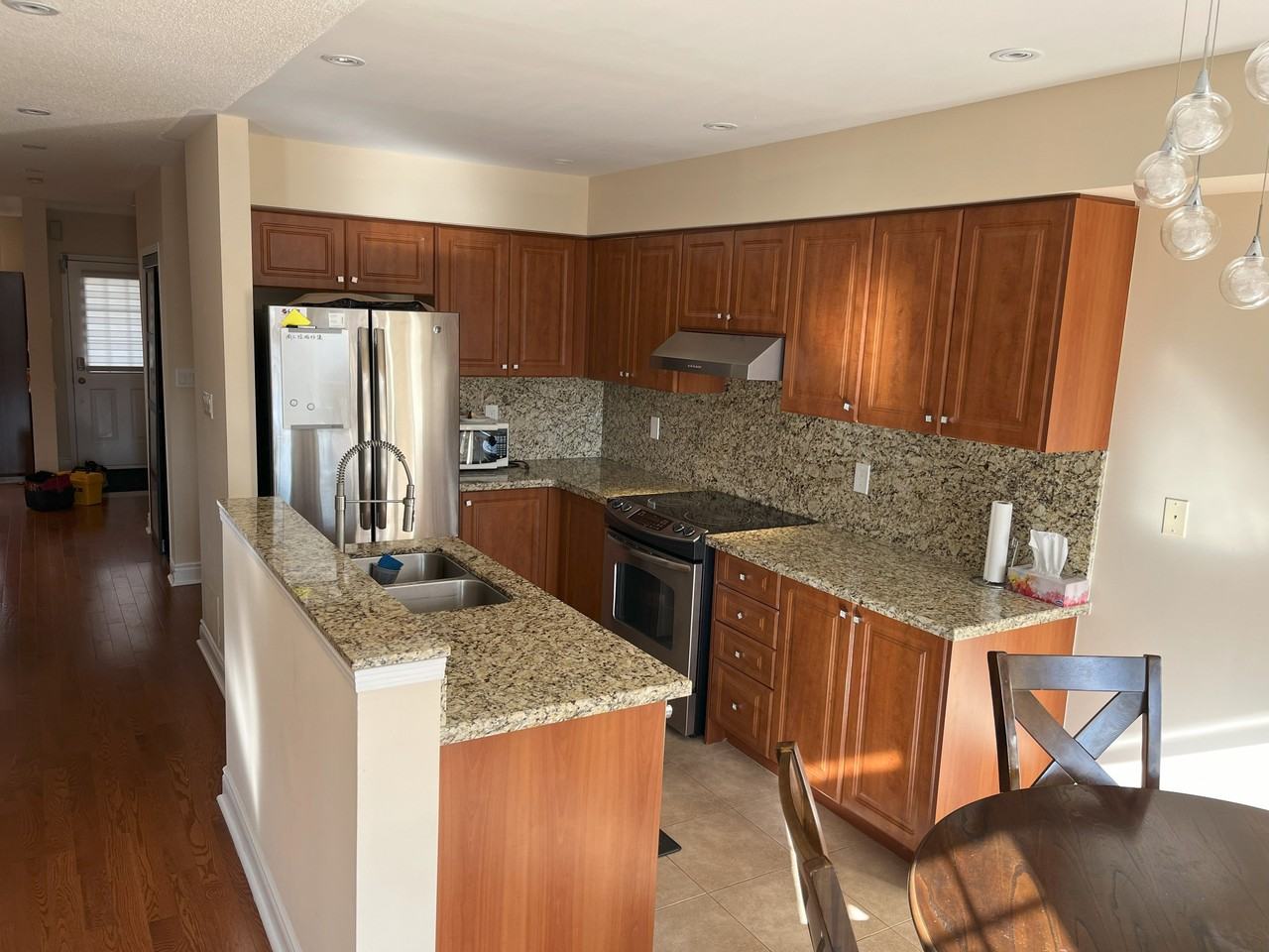 49 Walkview Crescent - Photo 3 of 6