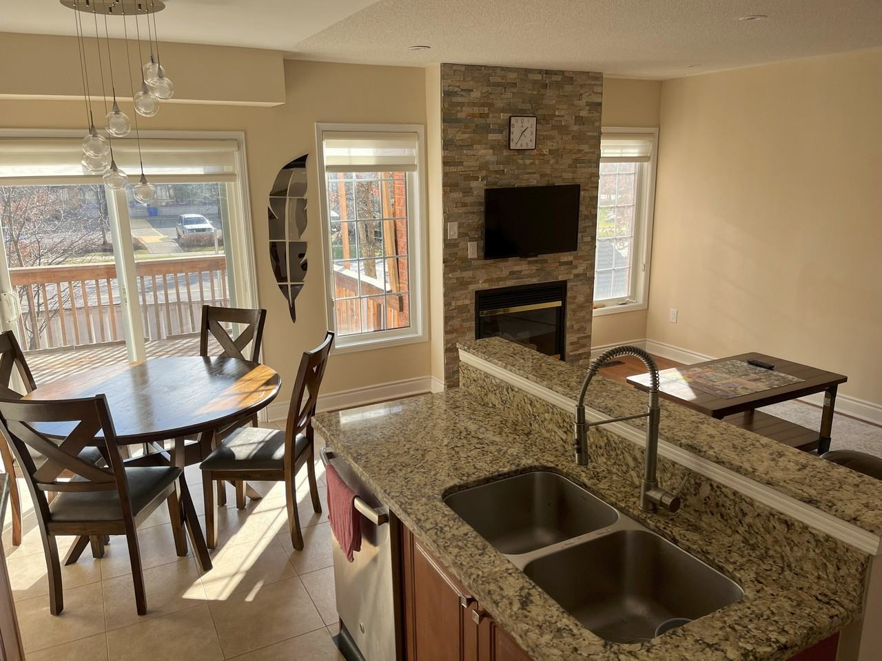 49 Walkview Crescent - Photo 2 of 6