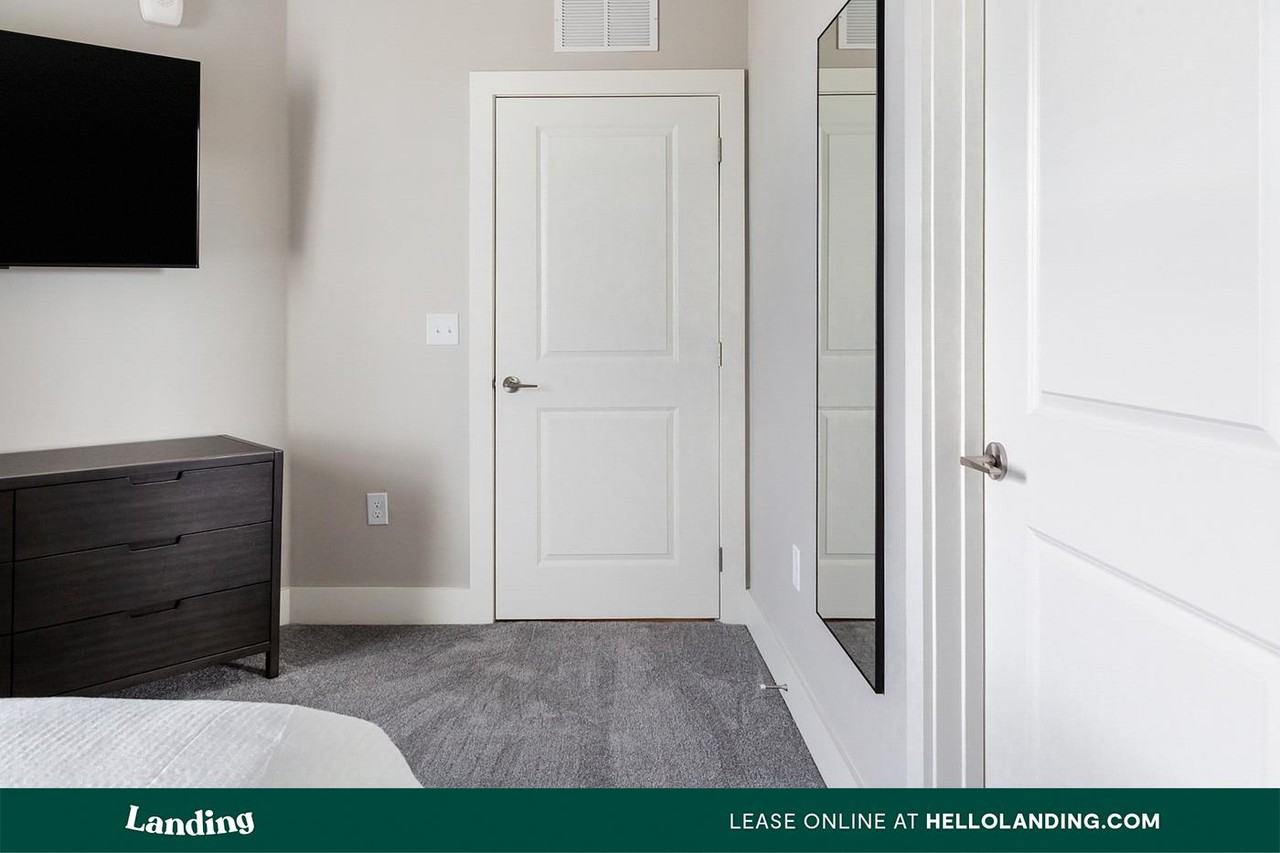 10800 Colonial Gateway Drive - Photo 2 of 50