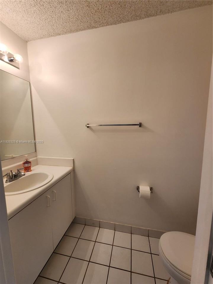 1050 Sorrento Drive - Photo 7 of 26