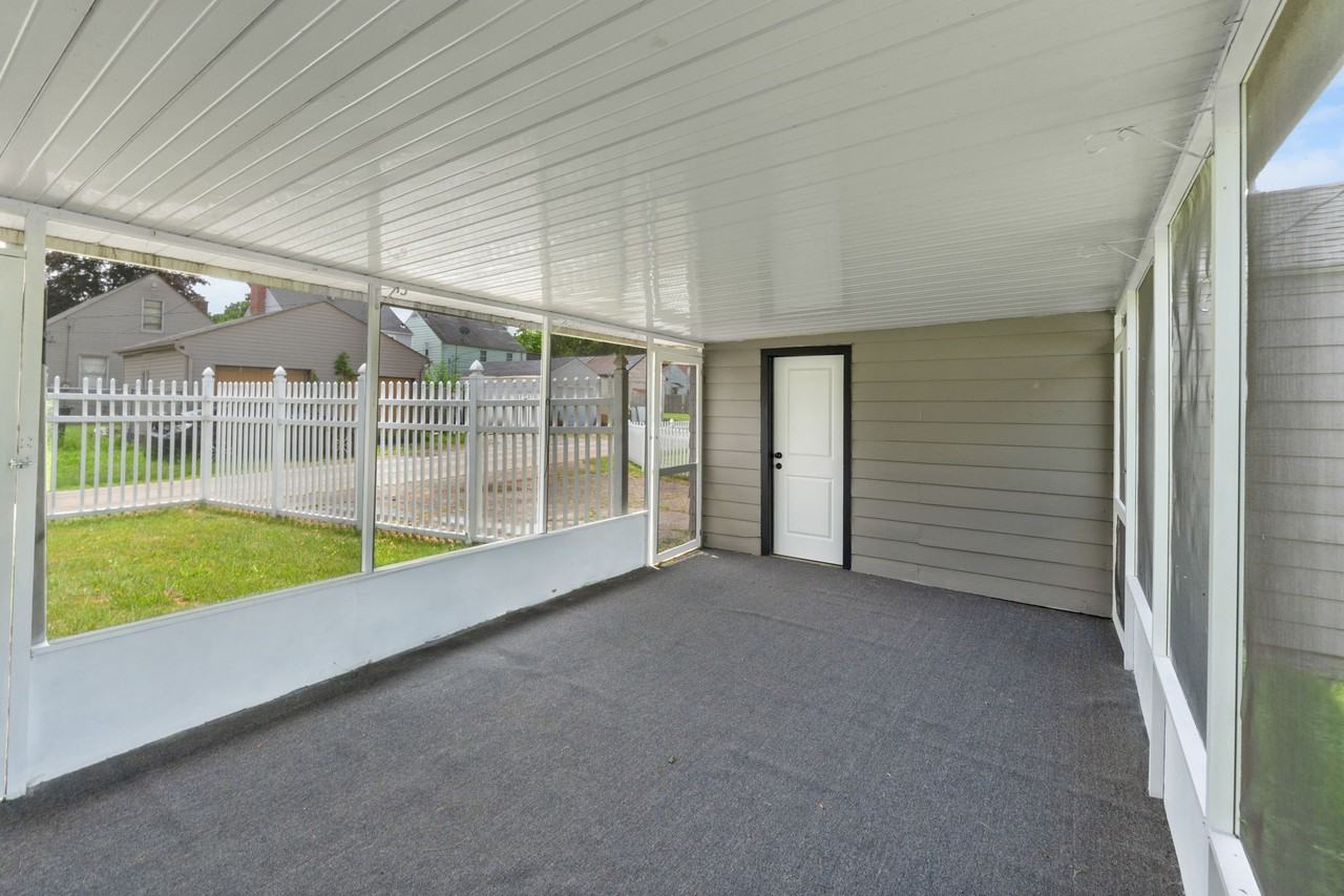 1123 Berkeley Rd - Photo 6 of 18