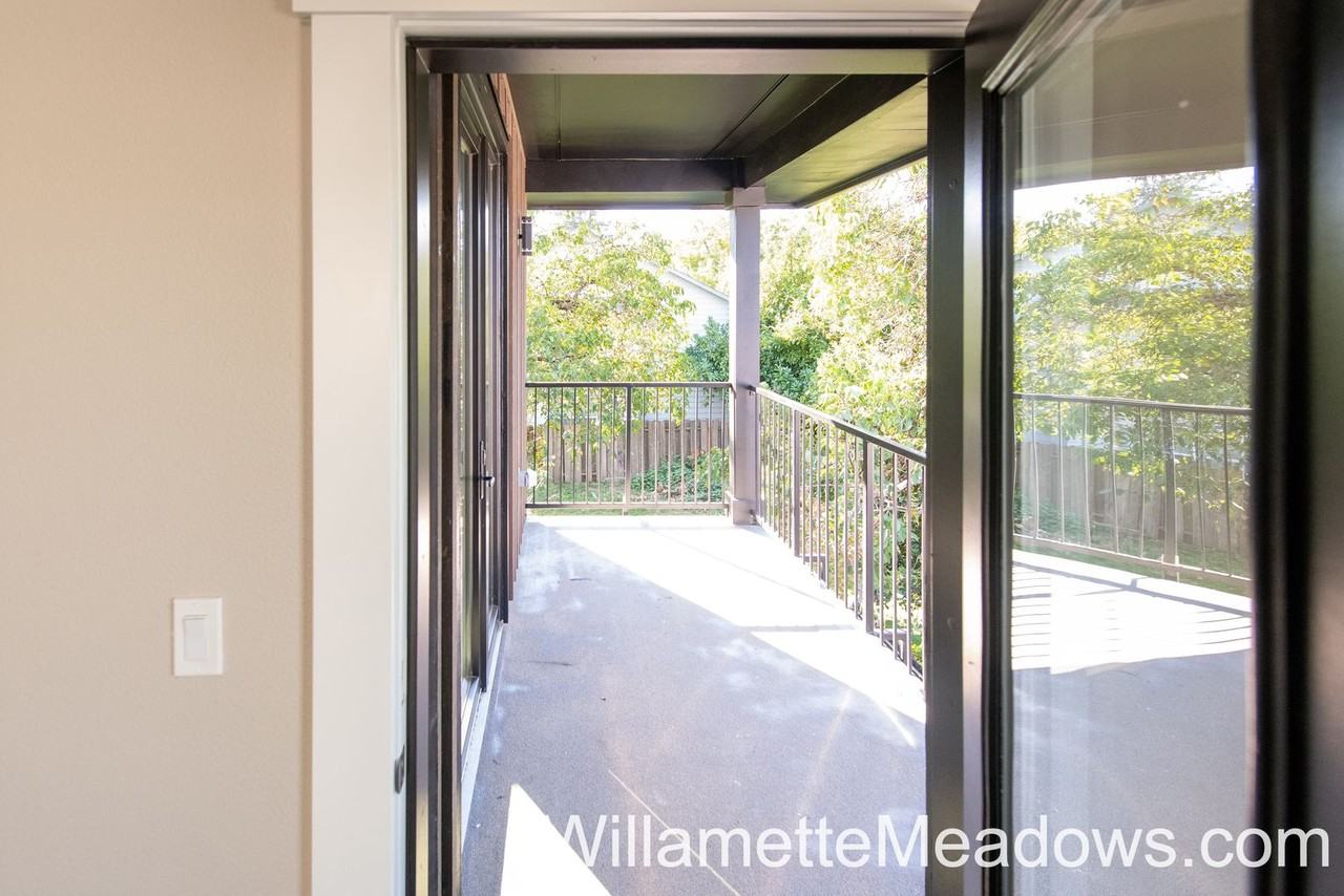 2385 Fairgrounds Rd NE - Photo 7 of 27