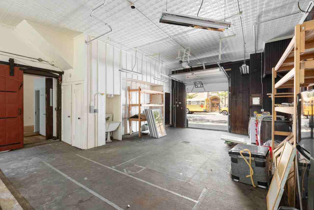 375 Vanderbilt Ave - Photo 2 of 6