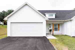 featured image of Emma Lane