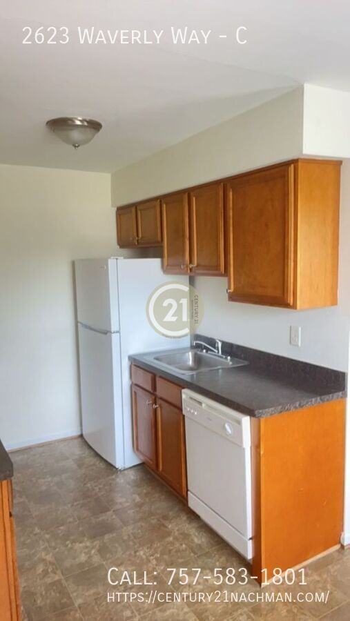 2623 Waverly Way #C - Photo 3 of 7