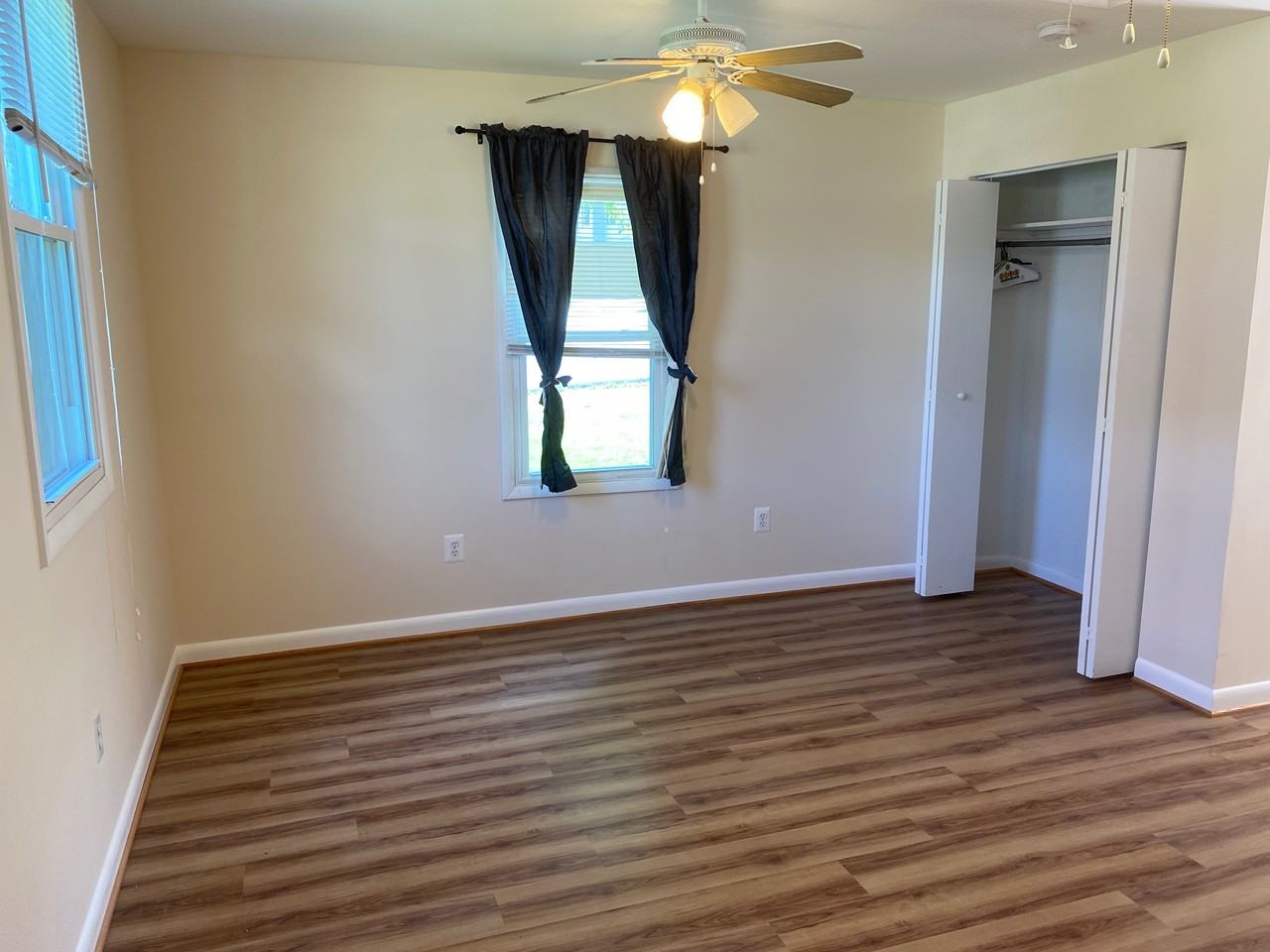 452 Main Street  AVAILABLE STUDIO $1200Back part Studio - Photo 2 of 8