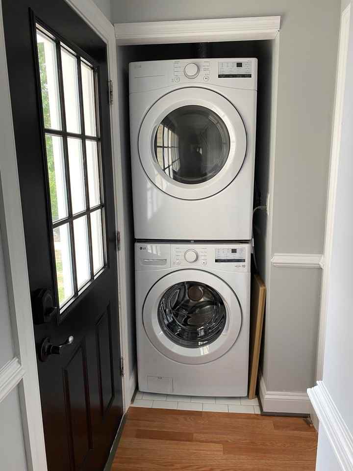 4319 Kenwood Ave - Photo 5 of 11