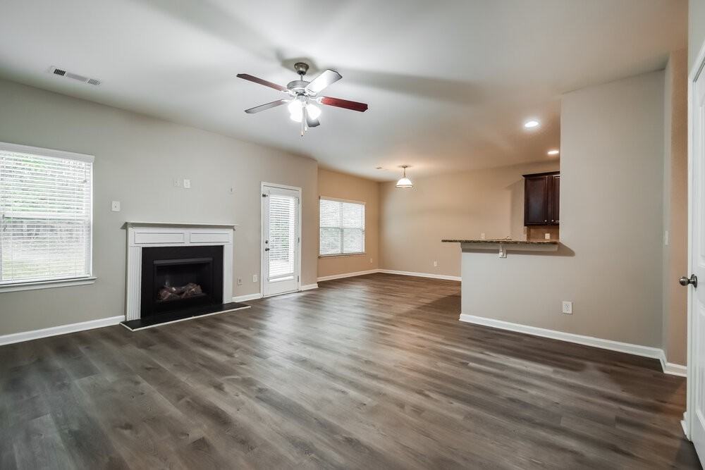 6338 Oakwell Pl - Photo 5 of 17