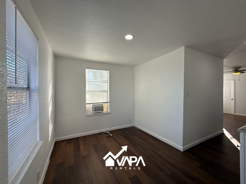 206 Southlawn Ave - Photo 2 of 17