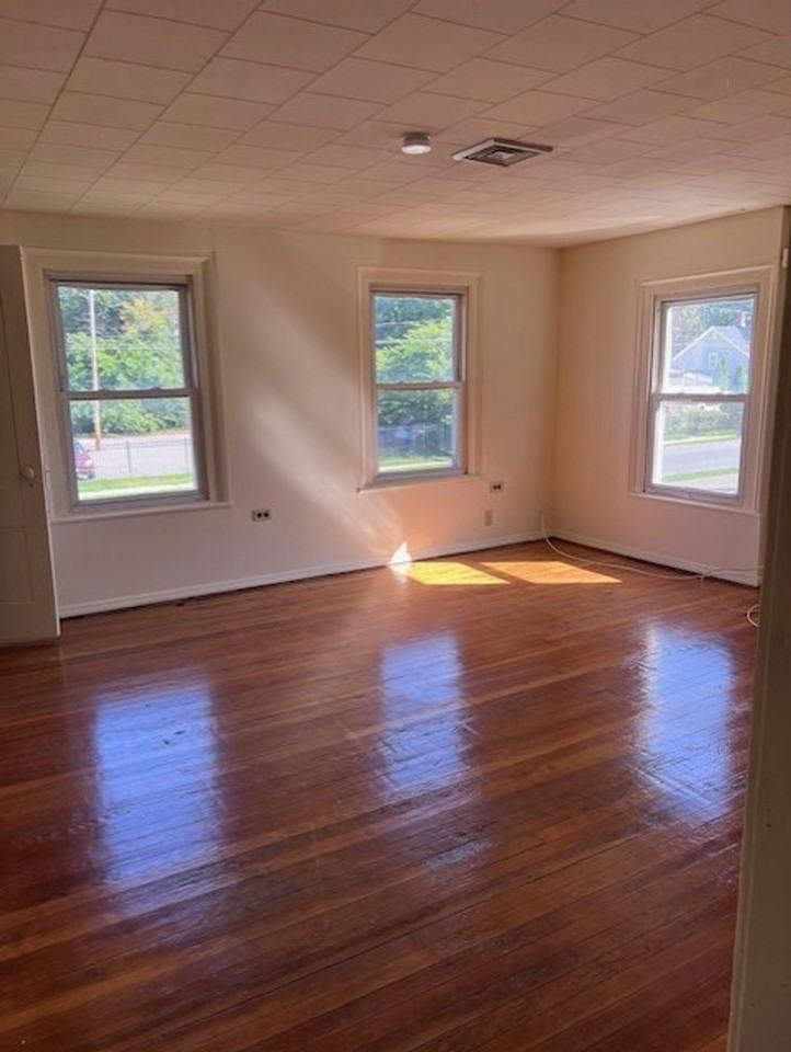 94 Greenkill Ave - Photo 2 of 13