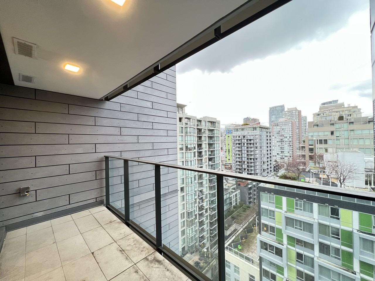 1111 Richards Street #16xx - Photo 3 of 14
