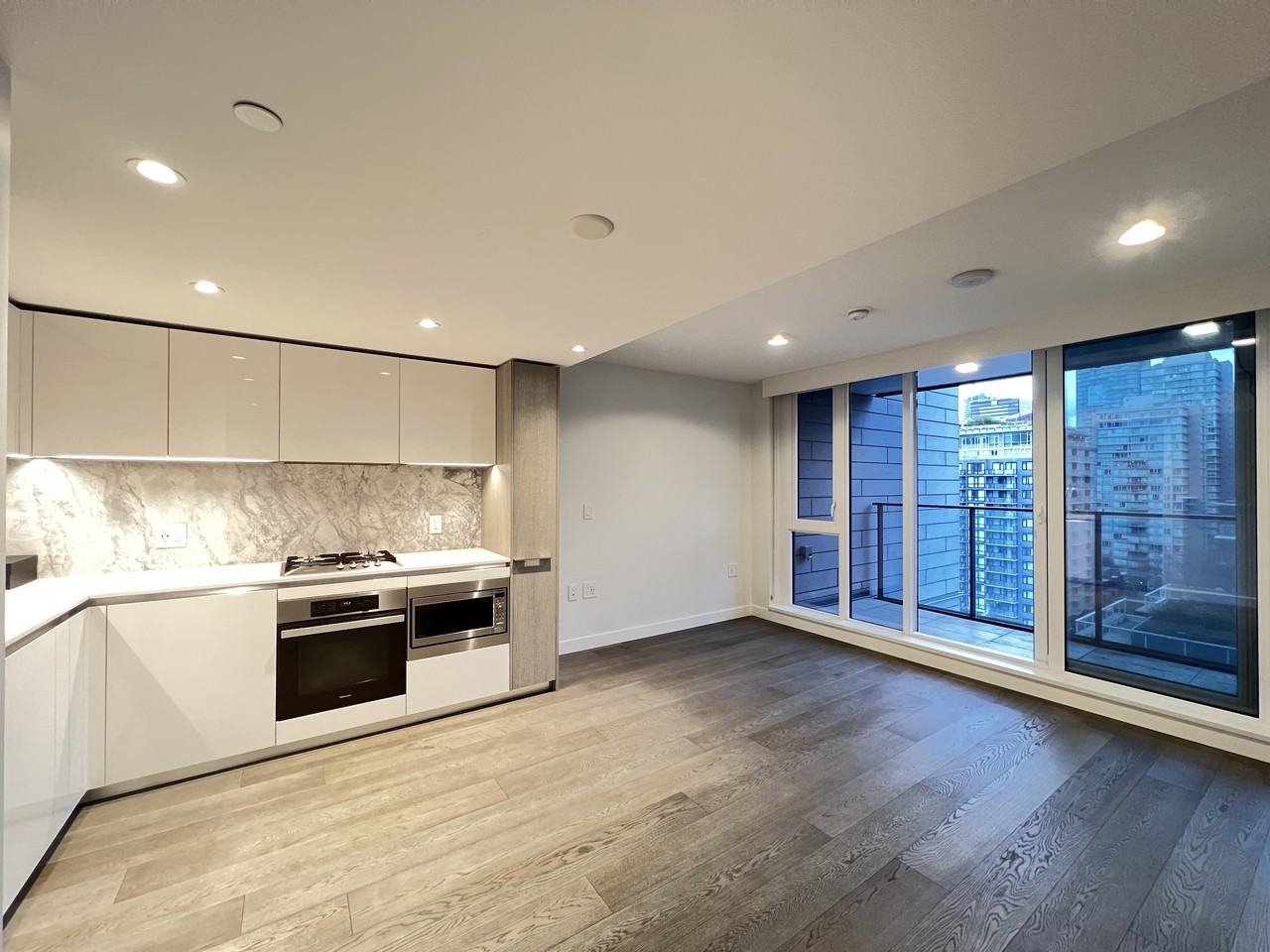 1111 Richards Street #16xx - Photo 5 of 14