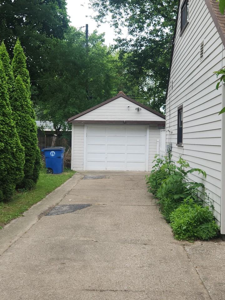 1012 Elm St #NA - Photo 2 of 36