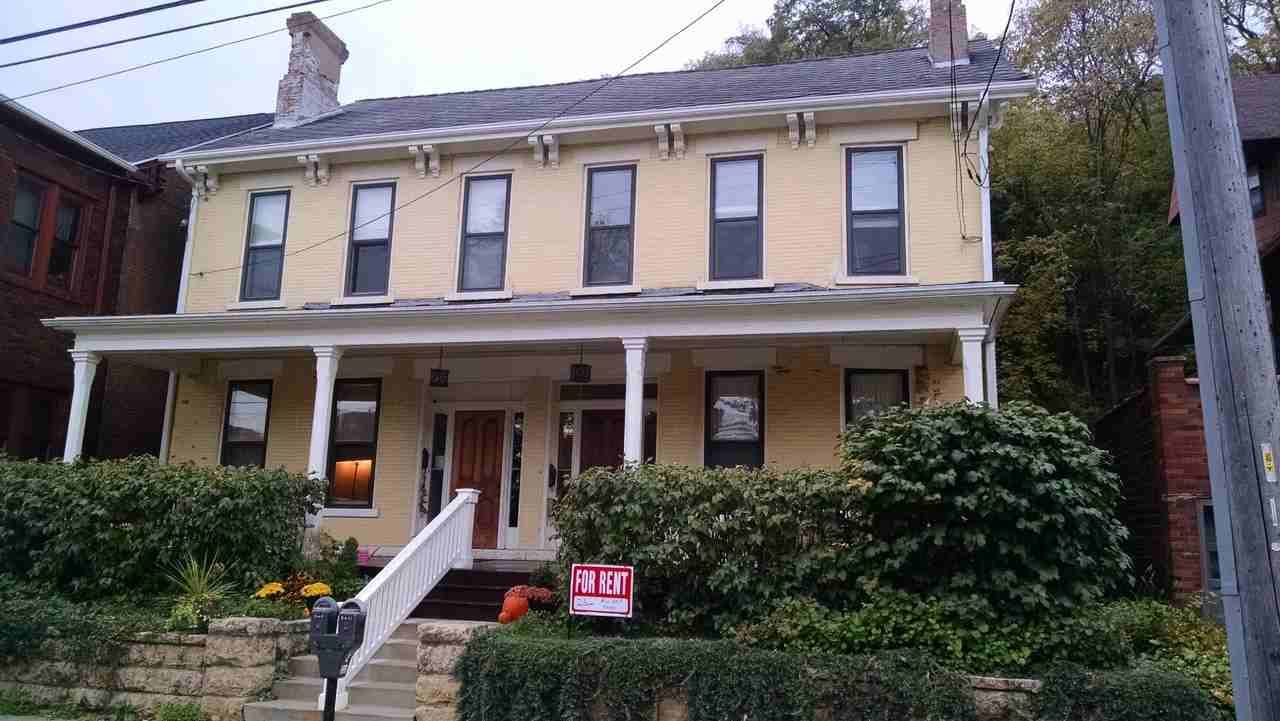 653 Bluff St