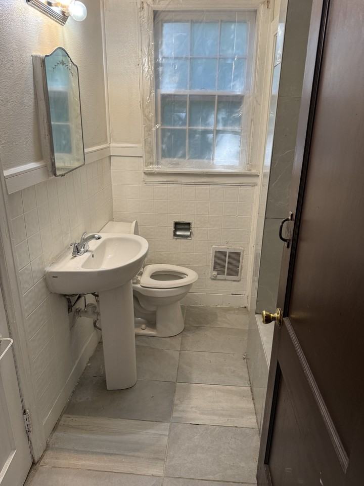 1605 Franklin Ave #NA - Photo 6 of 12