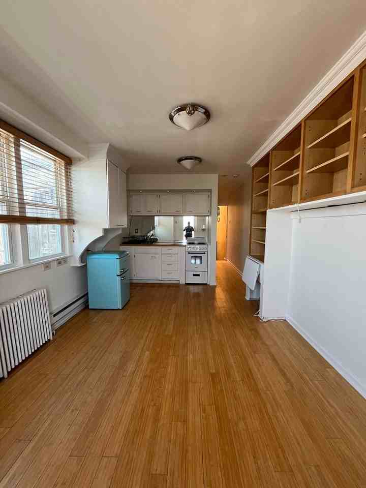 2114 Pine St - Photo 2 of 10