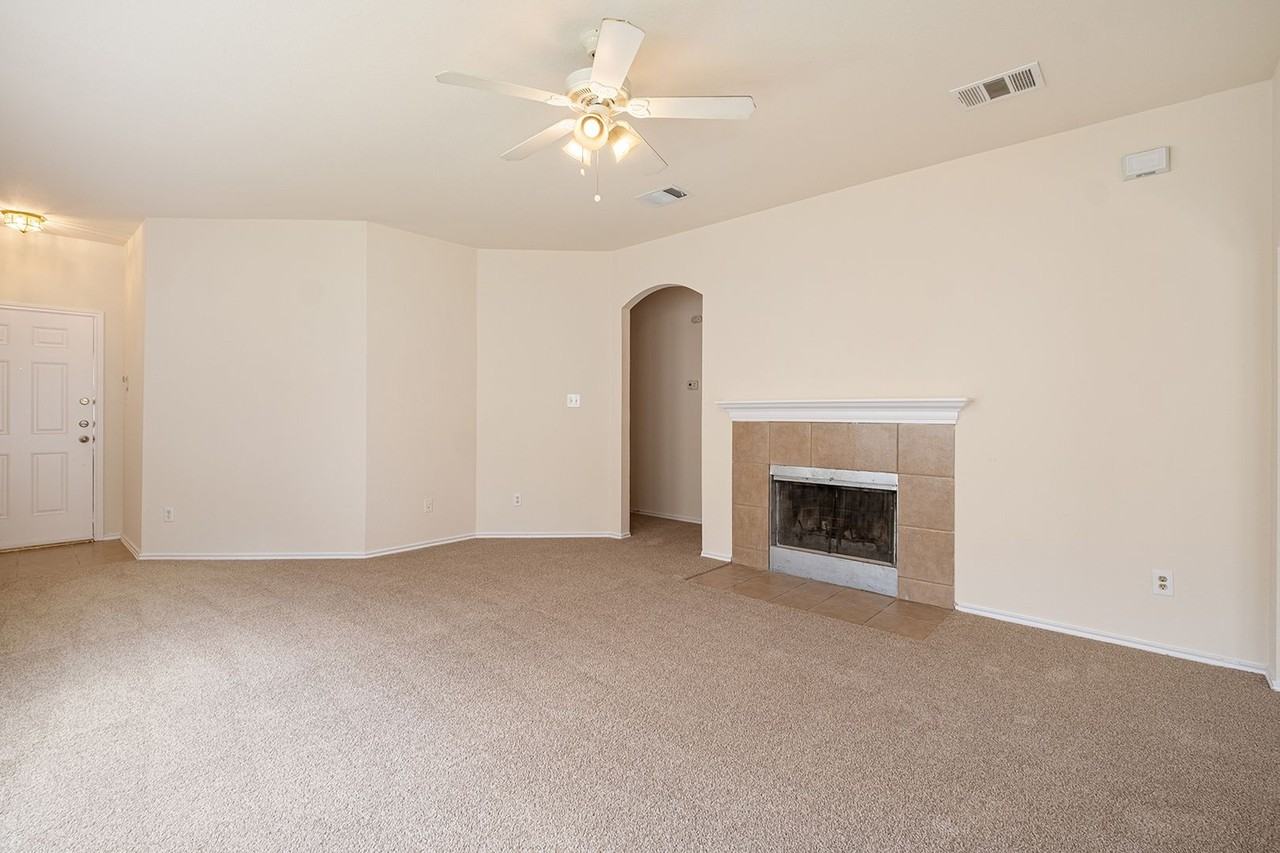 13205 Marie Ln - Photo 3 of 25
