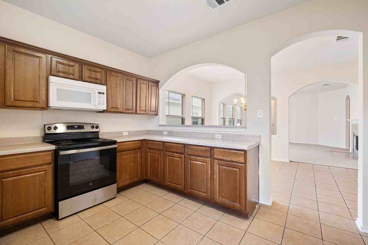 13205 Marie Ln - Photo 6 of 25