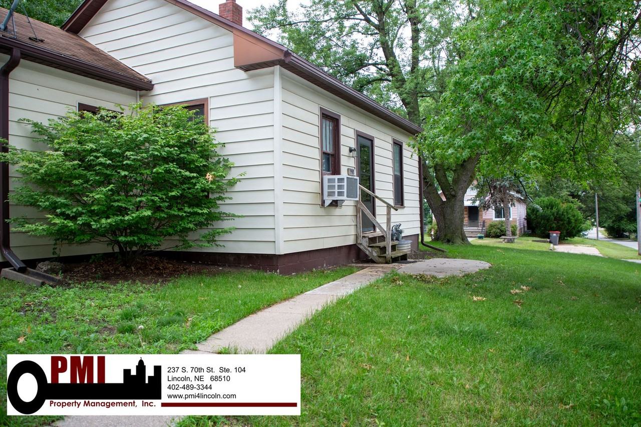 5501 J St - Photo 6 of 26
