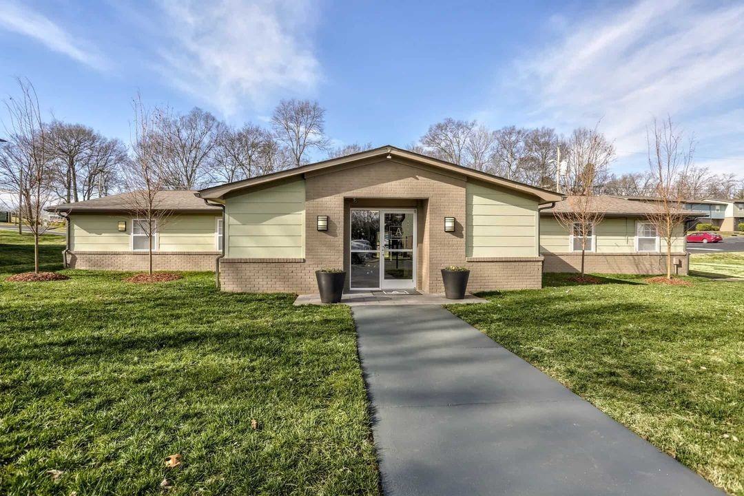 The Ashley - Photo 2 of 50