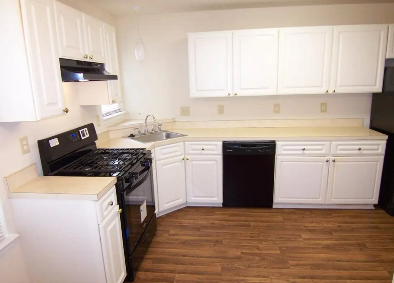 311 Tall Pines Ct #H - Photo 2 of 17