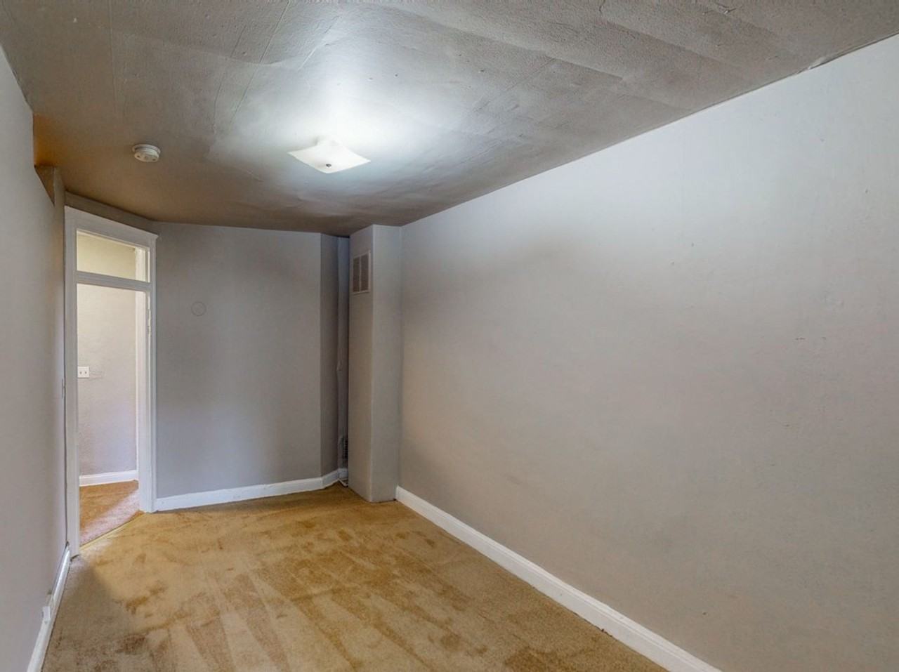 2425 Druid Hill Ave - Photo 7 of 14
