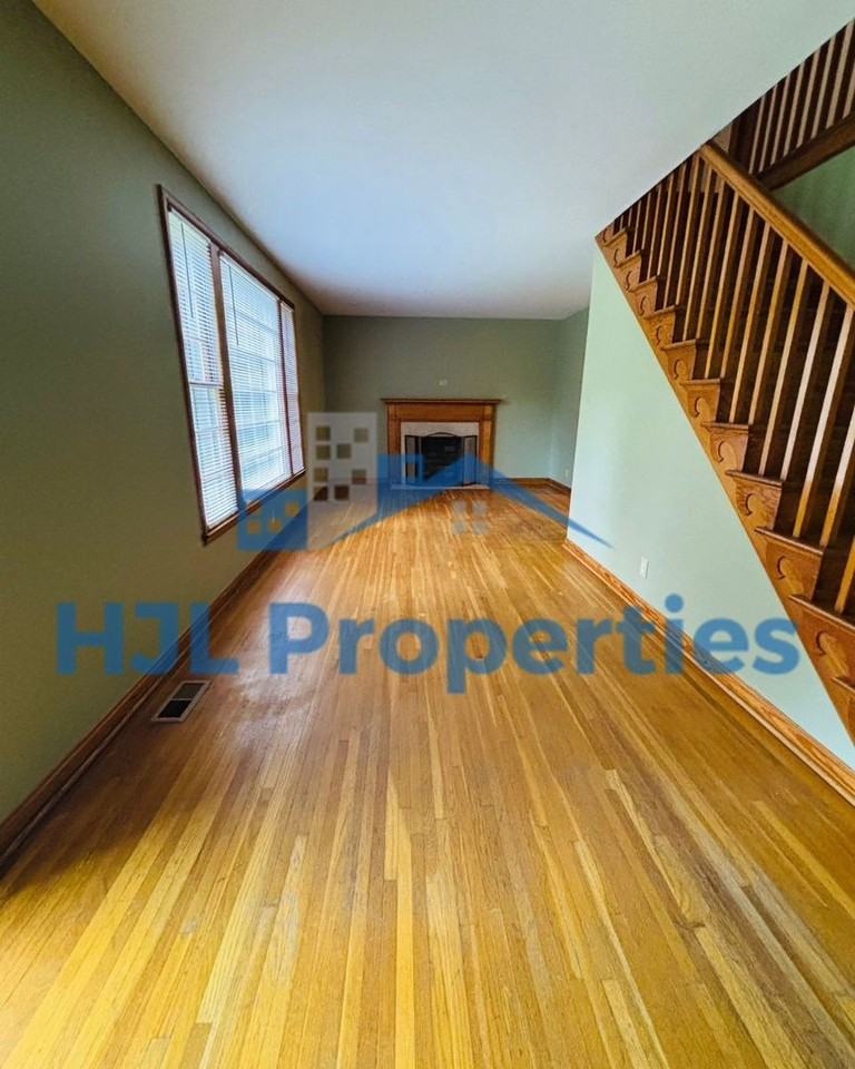 126 Cottage Ln - Photo 3 of 15