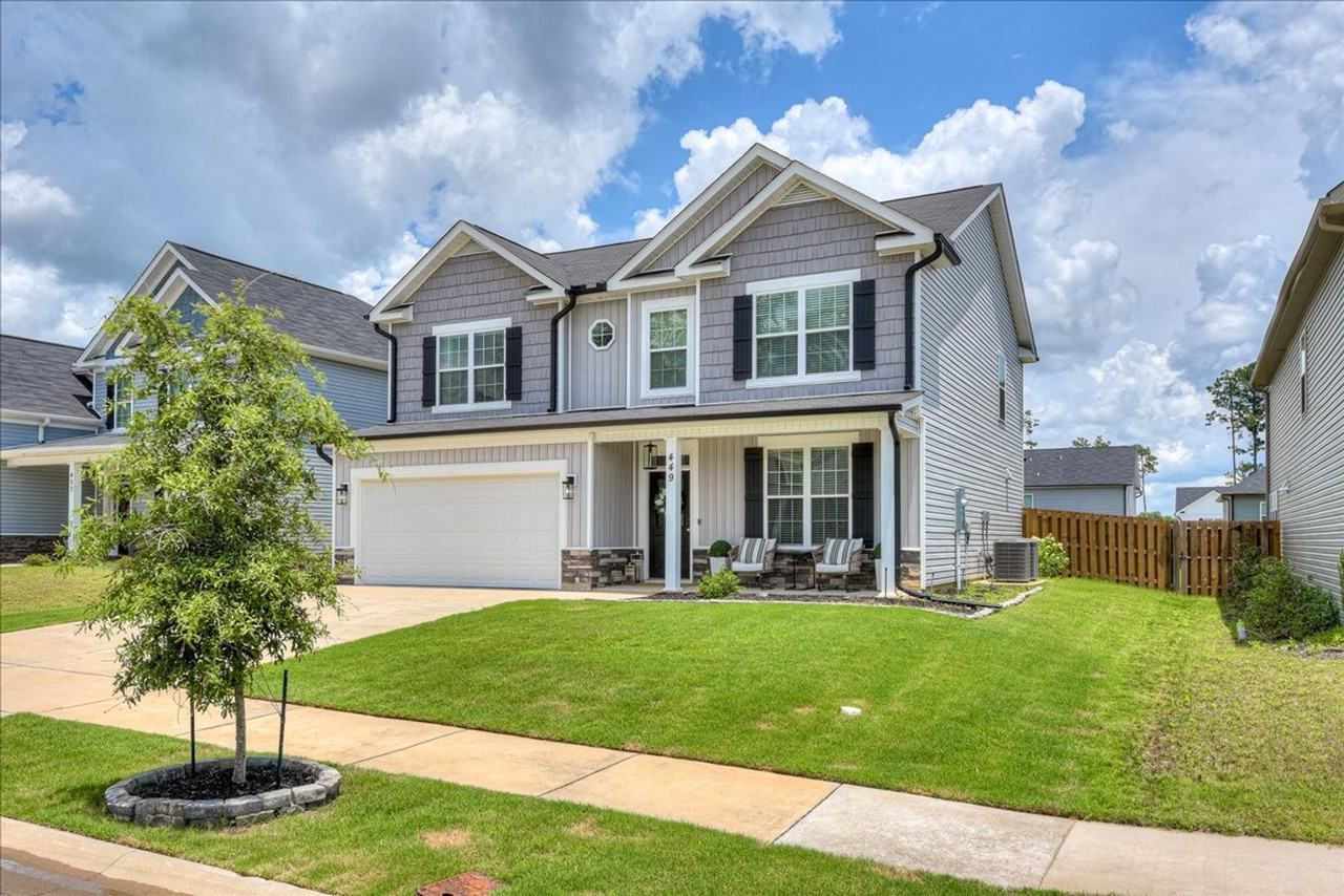 449 Arrowwood Dr - Photo 3 of 50