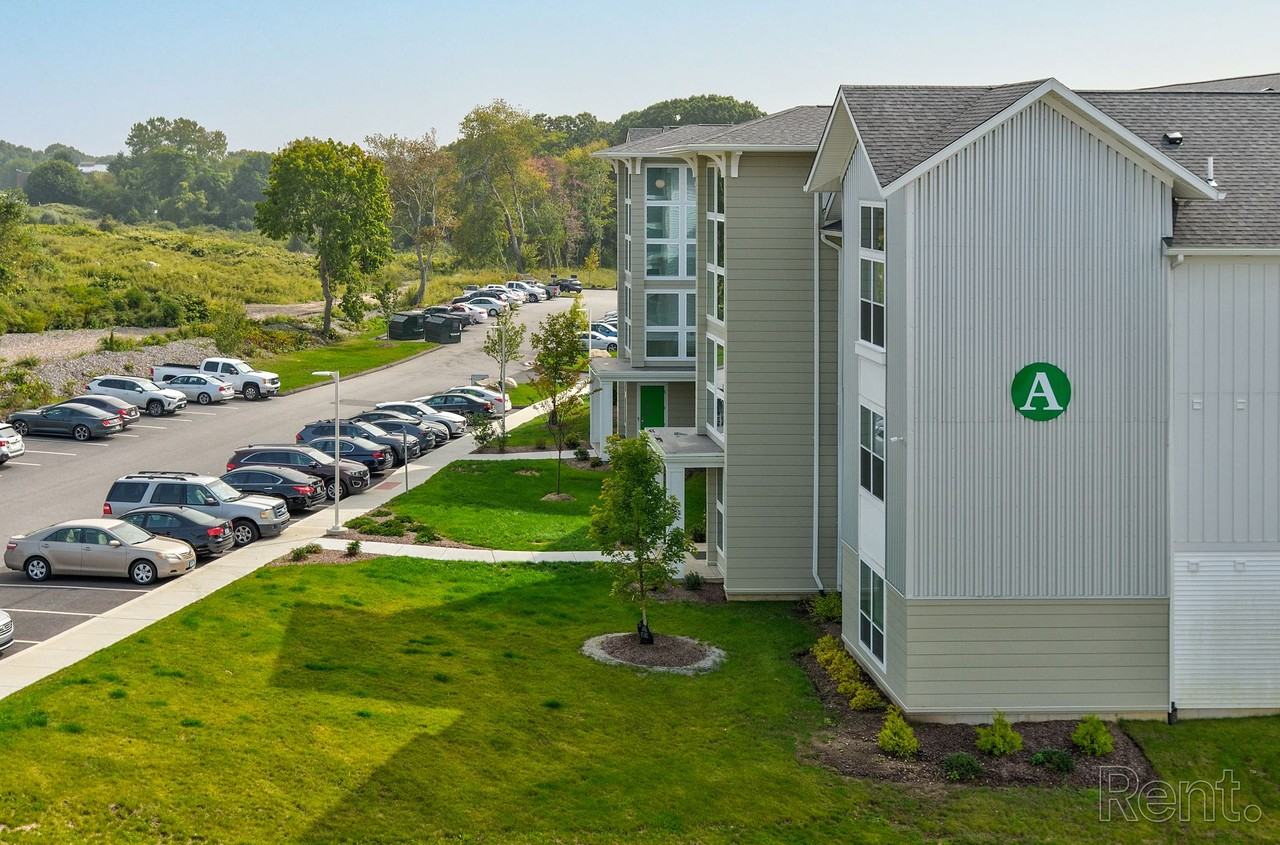 Central @ Waterford Woods - Photo 5 of 37