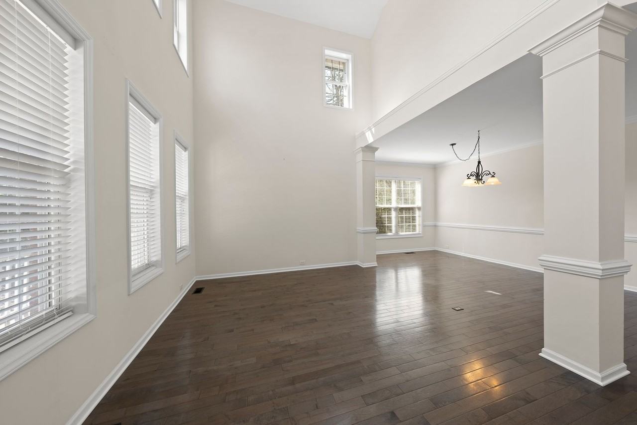 101 Palmwood Ct - Photo 5 of 48