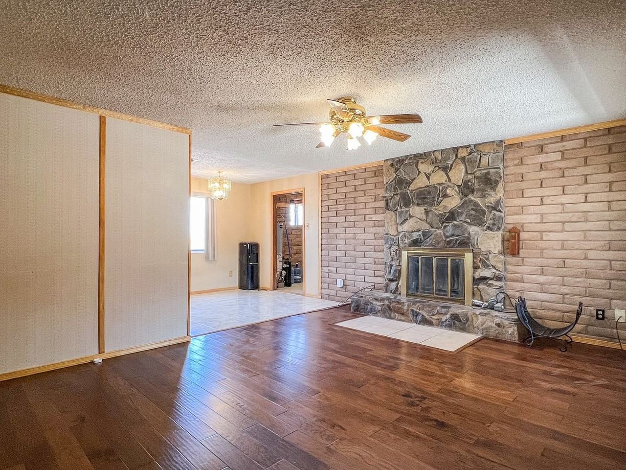2603 Princeton Ave - Photo 2 of 23