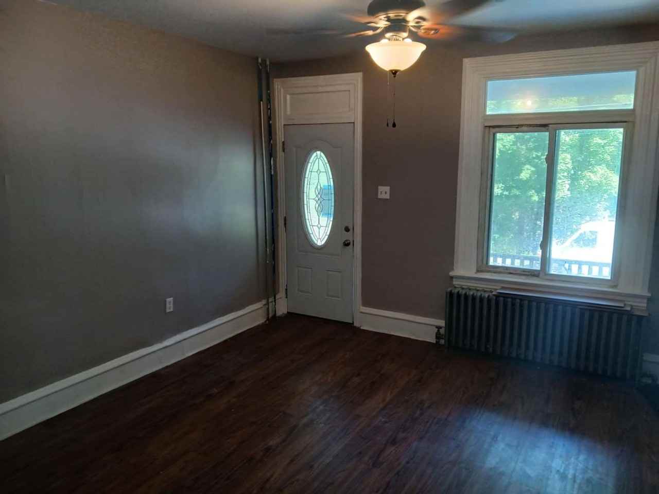 249 Nichols St - Photo 2 of 14
