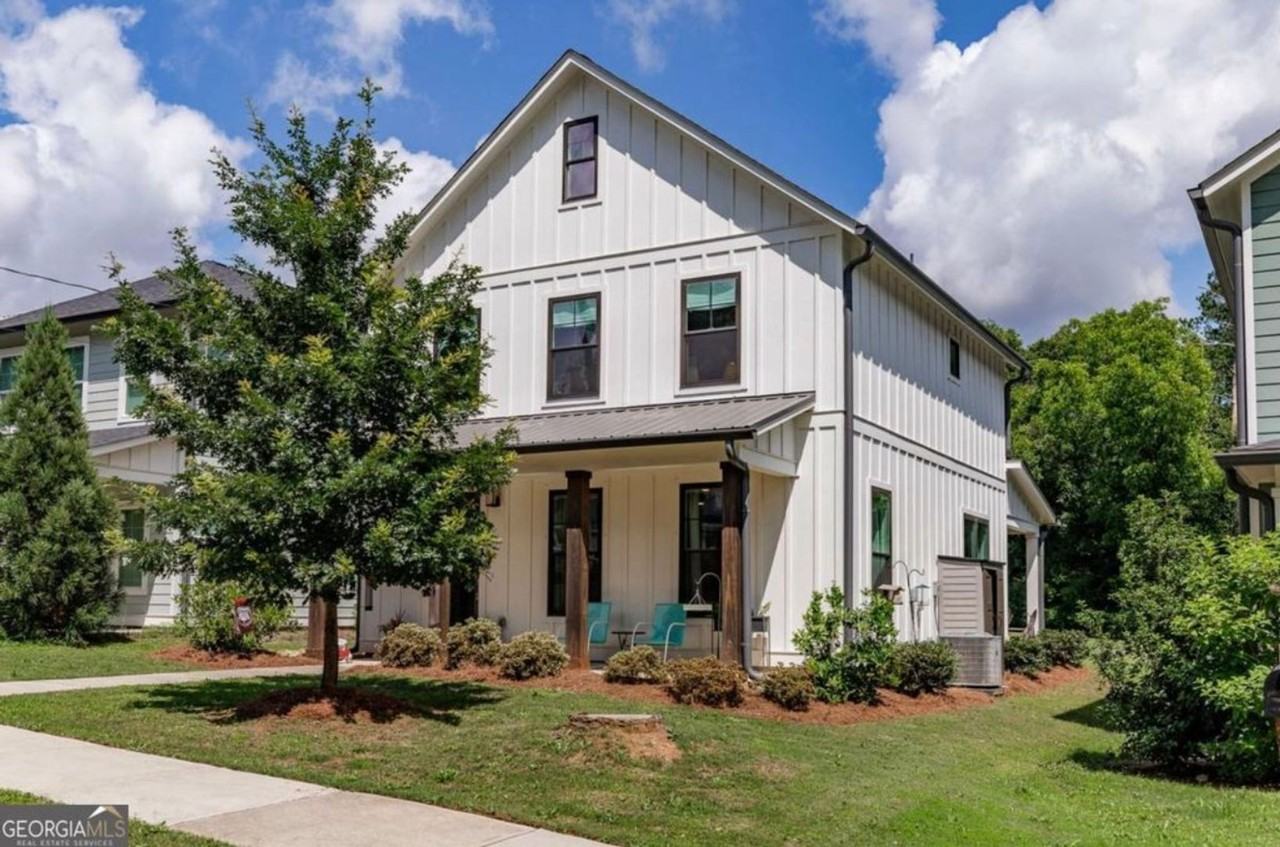 230 Lake St - Photo 2 of 40