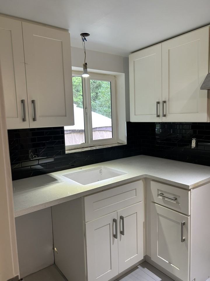 2505 Larkin Crt - Photo 3 of 5