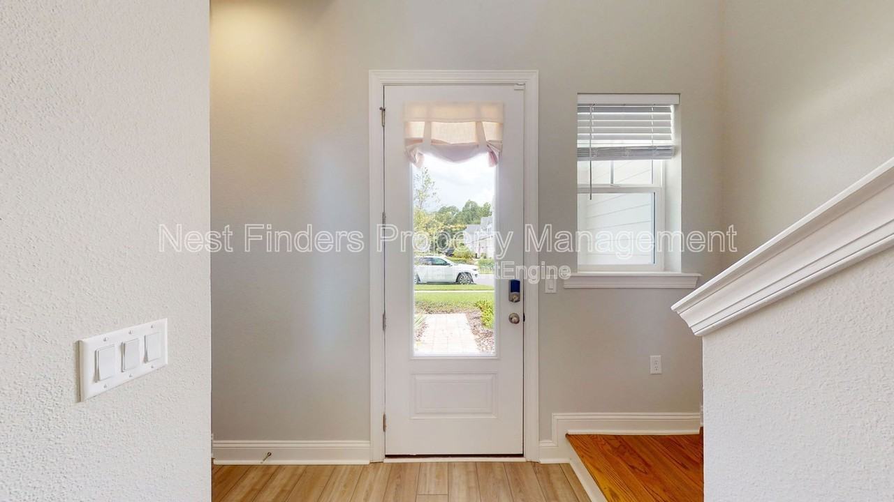 64 Egan Way - Photo 4 of 32