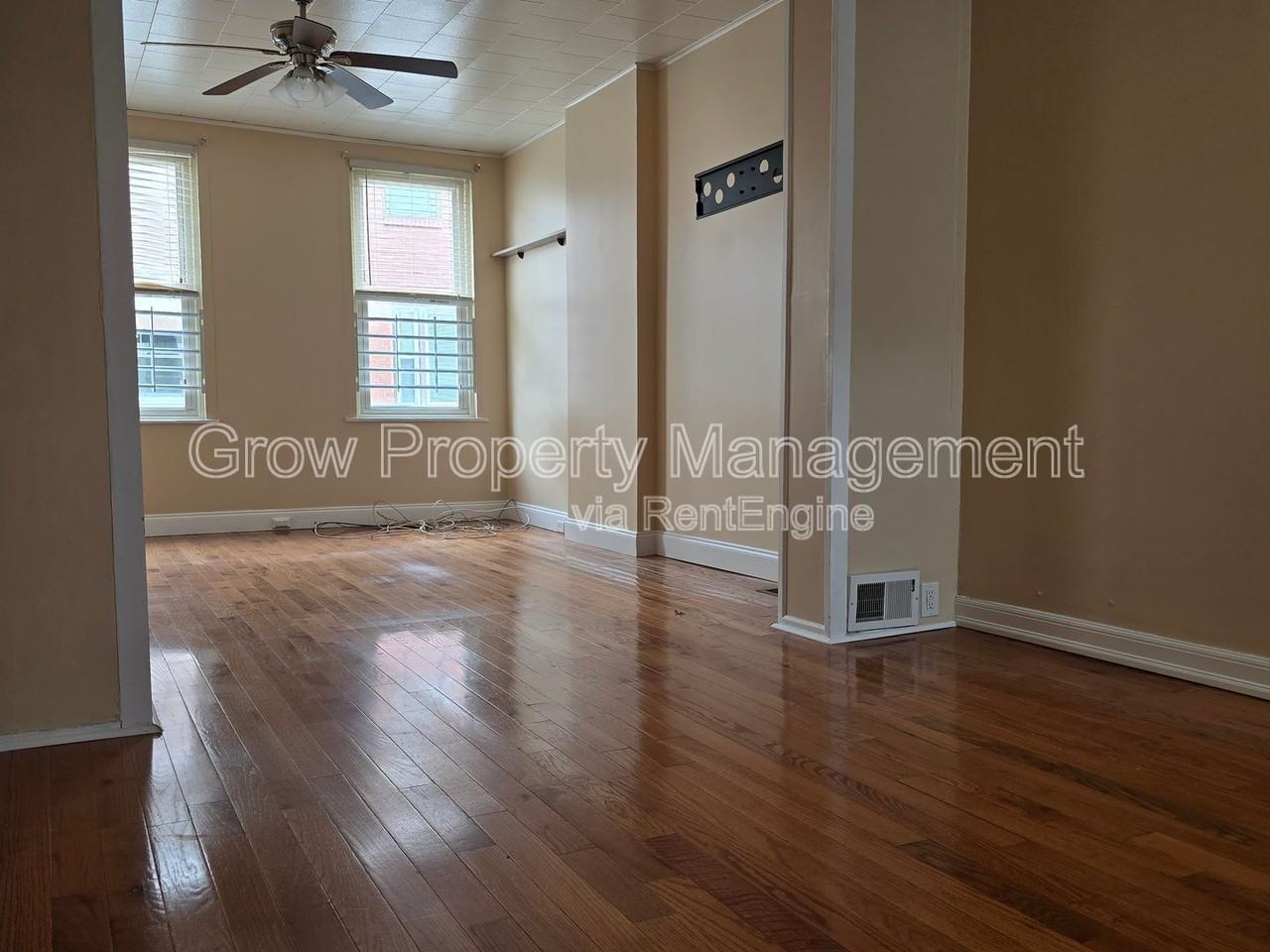 323 Cross St - Photo 6 of 18