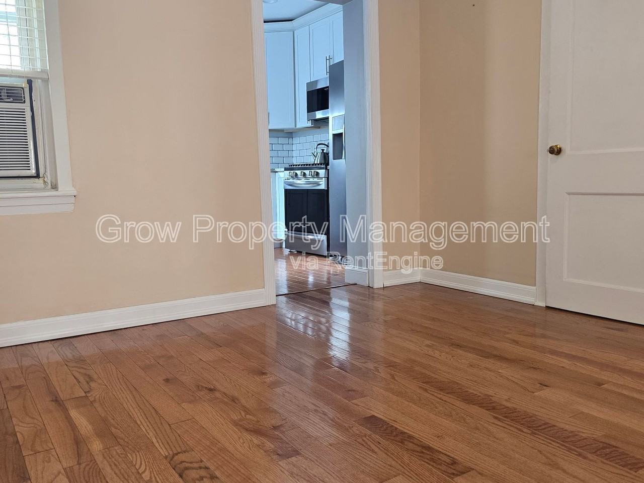 323 Cross St - Photo 7 of 18