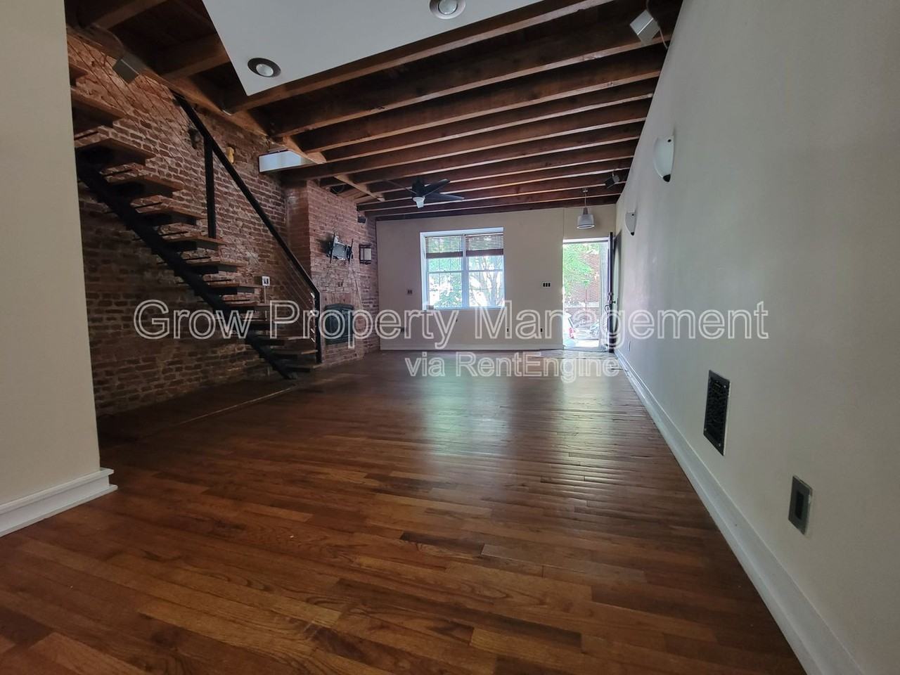 1019 S 10th St - Photo 7 of 24